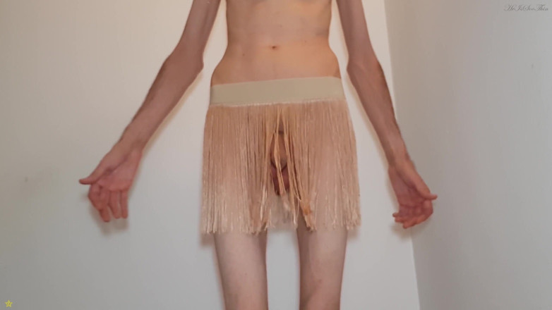 HeIsSooThin: Jupe fringe - je ne pouvais pas attendre - essayez