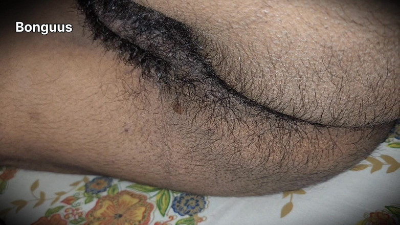 Riya Bonguus: Sesso softcore con la mia matrigna di notte sborra sulla...