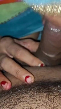 Istri India suka banget nyepong kontol