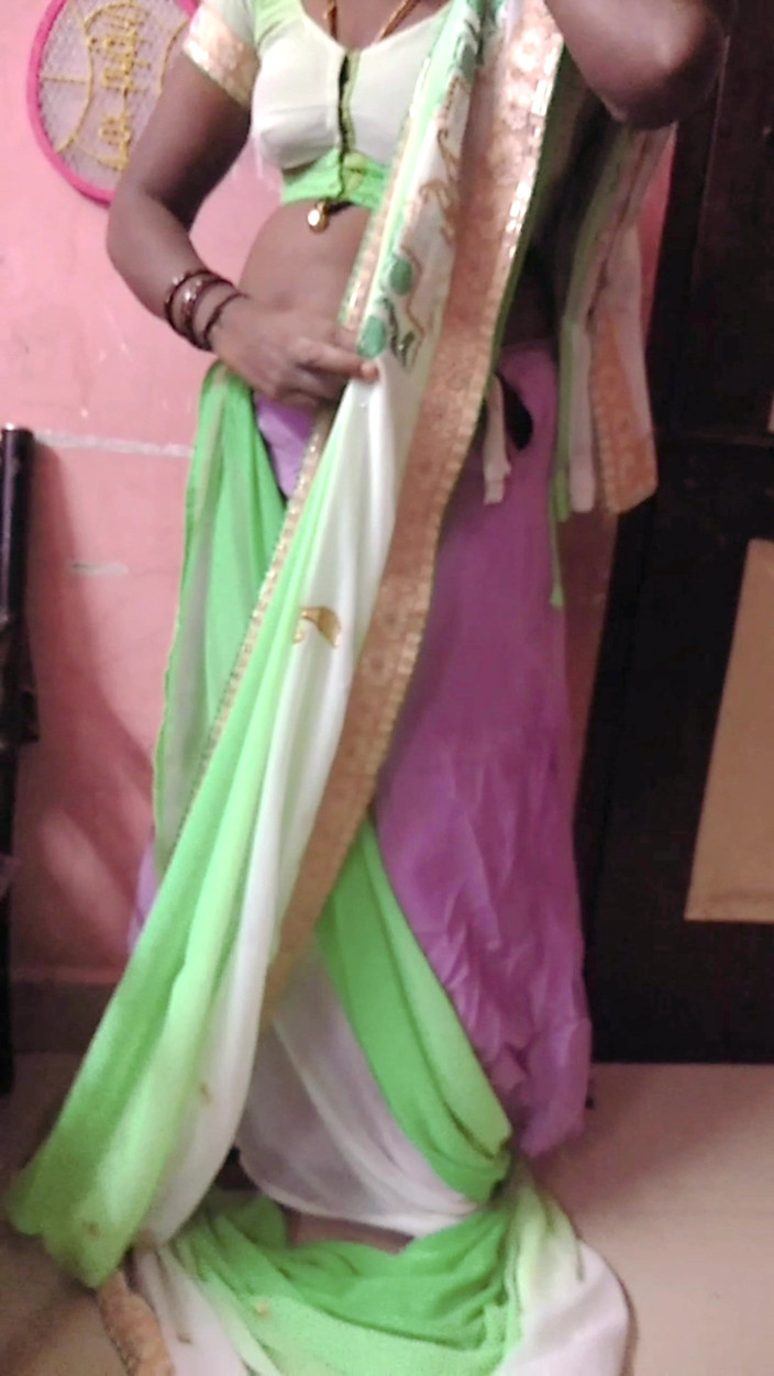 RenuRaj: 인도 타밀 걸레 마누라 Renu No Bra 블라우스 &amp; 팬티 페티코트 Saree 애널 비밀 연인! 인도 핫와이프