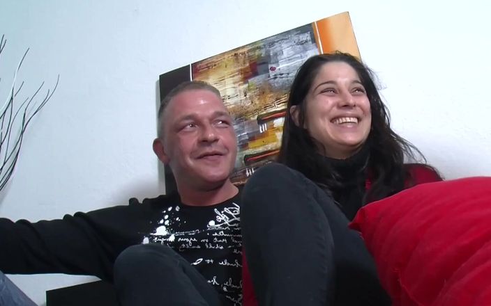Deutsche Amateur Pornos: Немецкий тройничок ЖЖМ доводит всех до горячего оргазма
