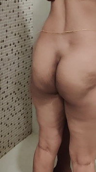Pinki Bath with South Indian Boss