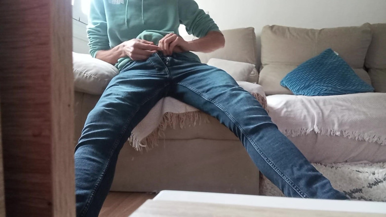 Elvissc: Nadržený honí s pěkným velkým ptákem Honí s televizním dálkovým...