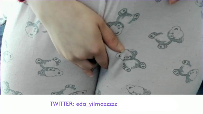 bigass_sexy_bigboobs: Cameltoe- Masturbate with Pajama- Rubbing Pussy with Pajama