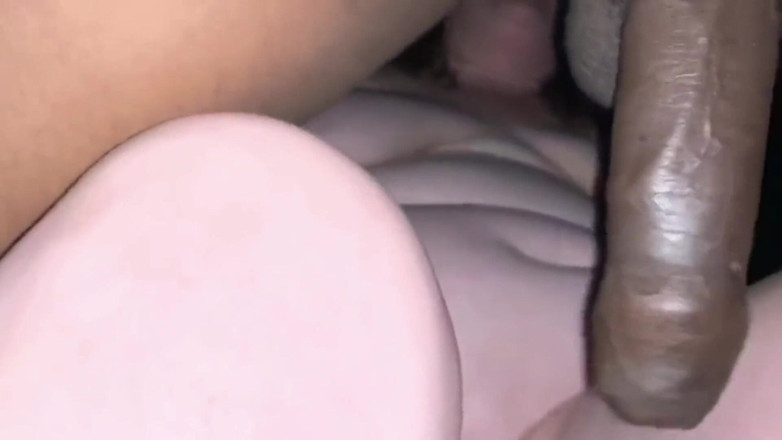 Real homemade BBW BBC porn: YoungEnglish-толстушка лижет оком большой черный член Nata4sex сосет его яйца и хуй