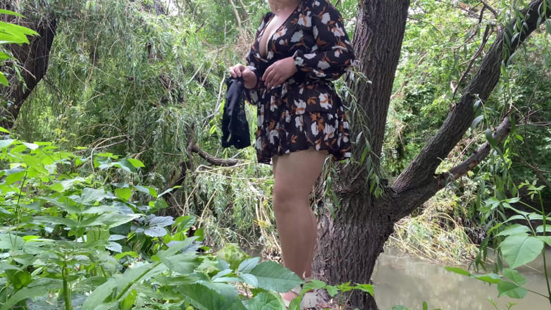 OurFetishLife: BBW in pantyhose gets cum on her panty ass outdoors