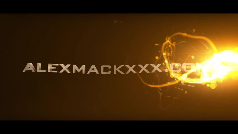 Alex Mack: A amiga gostosa da minha meia-irmã me acordou para foder