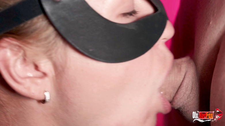 OlxRedFox: Kouří mi ptáka velmi jemně a velmi hluboko, dokud se...