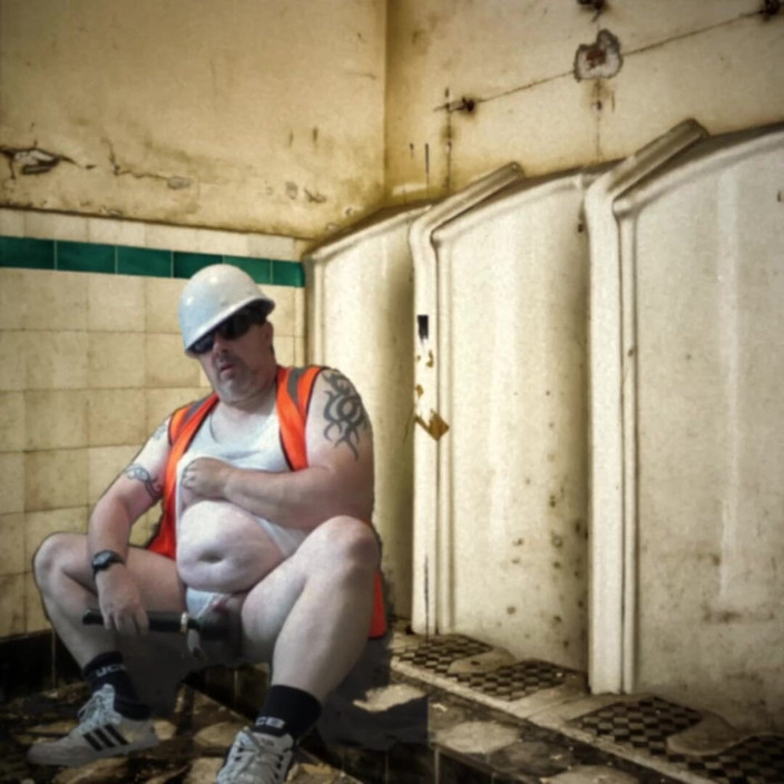 uktattooedchub74: Bagni pubblici vintage - gioco verbale e sborra