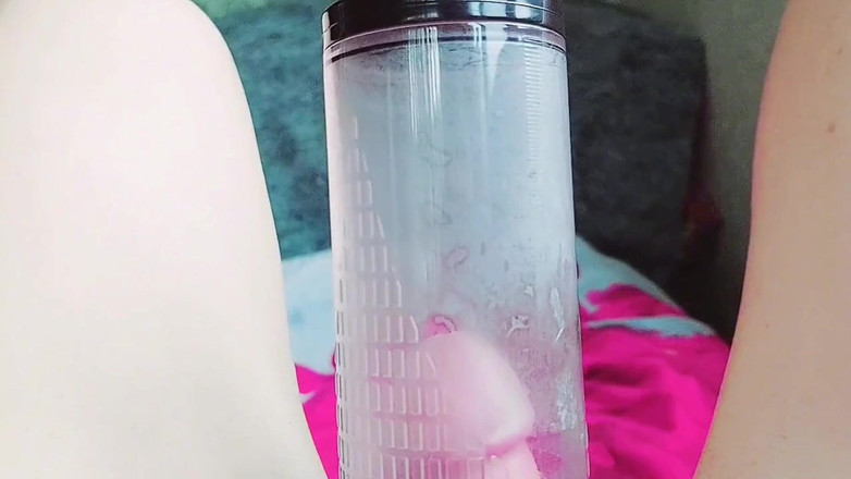 Kitty_Cross: Fabulos femboy: îmbrățișând amestecul unic de feminitate și charm boyish