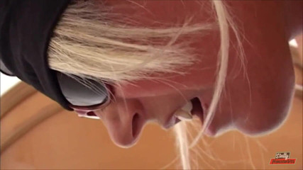 Vere Casalinghe Italia.: Amateur on the bed at home rubs her hairy pussy