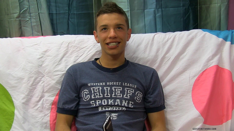 Lollipop Twinks: 라이언 샤프와 함께하는 모든 미소