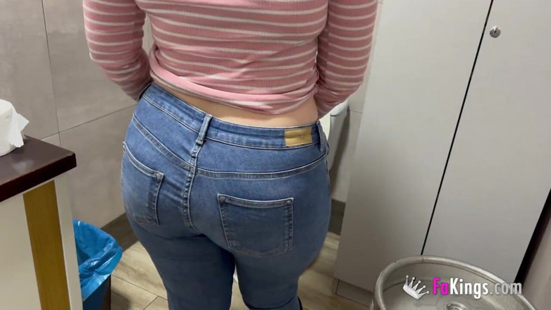 FAKings: 33 years old divorced babe wants to try hardcore: Catha...