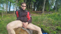 kickerscooter: Skok do lesa