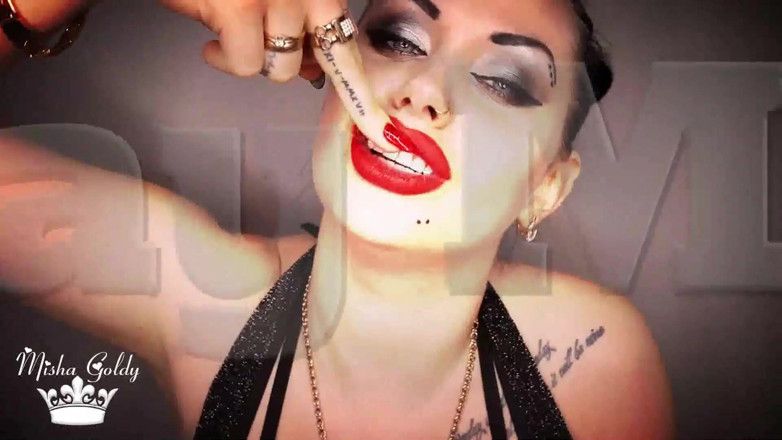 Goddess Misha Goldy: Kırmızı ruj derlemesi ve dudak tacizi! Orijinal fiyat yerine 50$ 85$