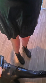 6'7 Wysoka gotycka giantess trample POV: Boots Crush - Skarpetki - Boso twarz sit & palce ssie