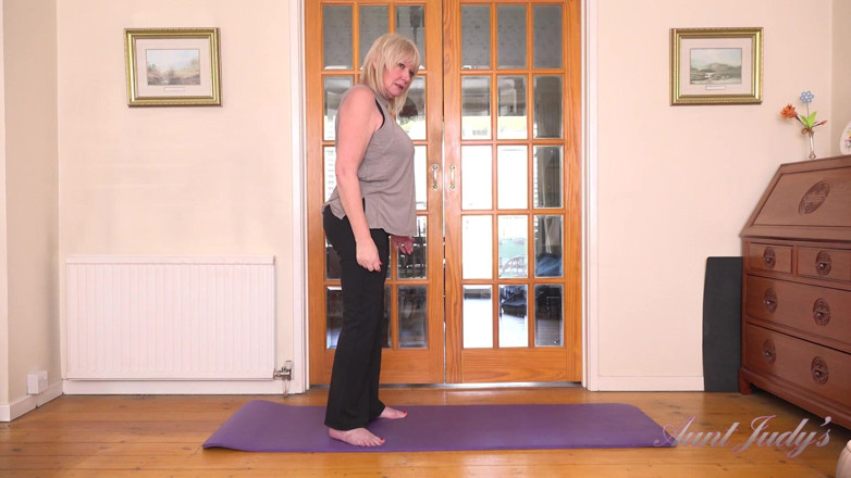 Aunt Judy's: Auntjudys - bà già vú to mrs. amy - tập luyện yoga...