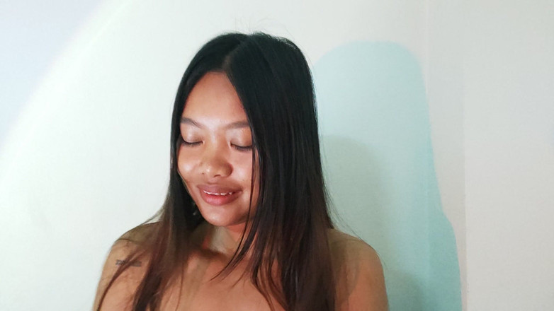 Cupcake: 자지를 따먹을 때 얼굴 클로즈업