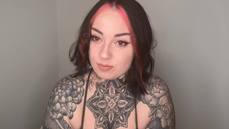 Miss Valentina: Valentina कहते हैं