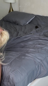 Grande peituda loira Cassie Bender é fodida por Jmac