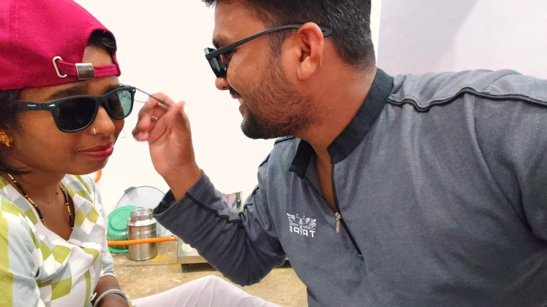 Premi pooja: Desi vesnická holka Prsa Suking mladý chlapec