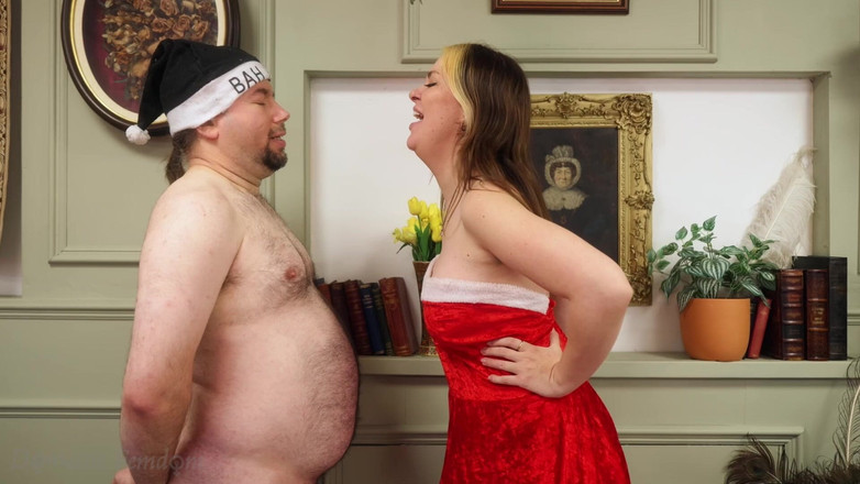 Domestic femdom: Meludah di bawah mistletoe