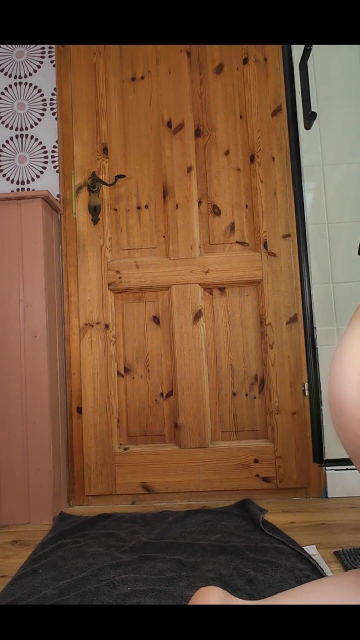 Lilux69: Enema เต็มความยาว