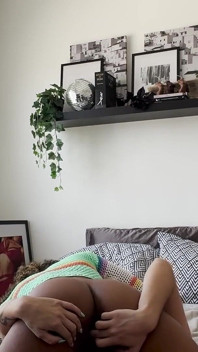 Mezirasové lesbické sezení na obličeji s Jennou Foxx, Angel Youngs