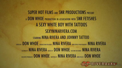 Super Hot Films: Il ragazzo bianco con i tatuaggi non può tenere il...