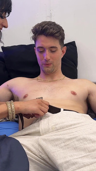 ジミー・バドがアーリヤ・ヤシンとセックスし、彼女に潮を吹かせる