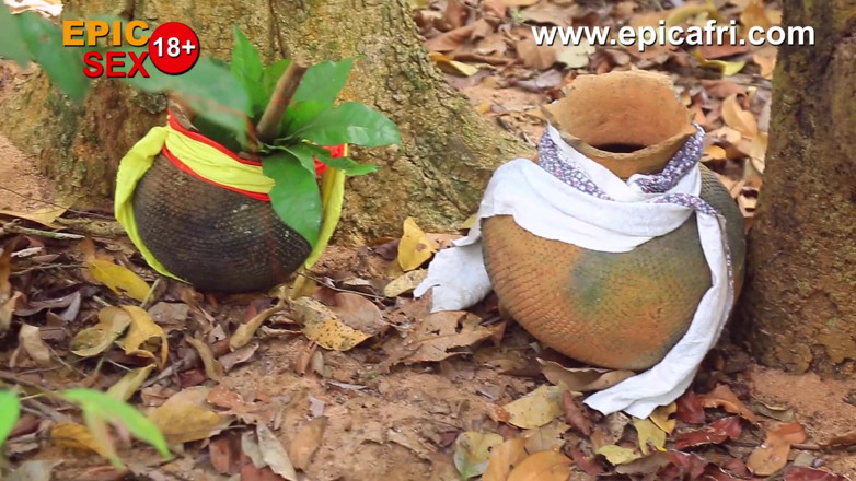 Epicafri: 신들을 위한 처녀 - 나는 그들을 위해 그녀를 따먹을 것이다