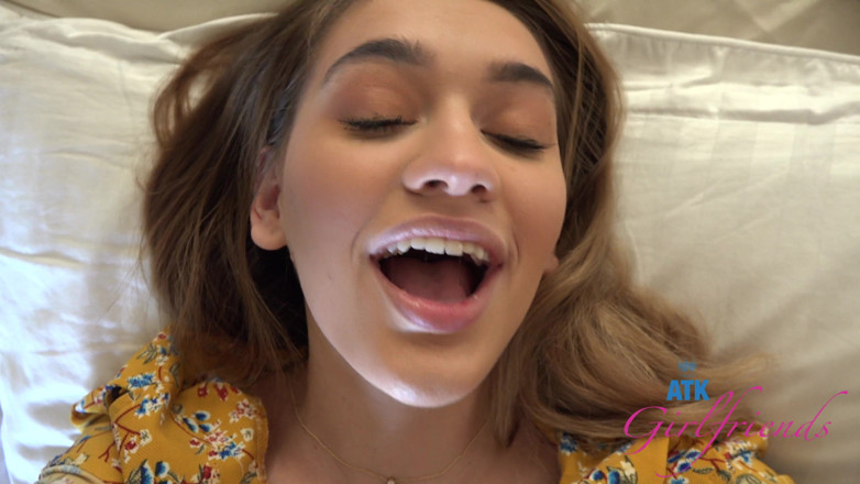 ATK Fans (Girlfriends): Elle adore baiser dans tous les sens
