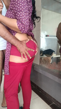 ハードロマンスを楽しむ浮気主婦