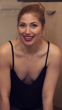 Stephanie Bonham Carter - Rozptýlení v downblouse - JOI