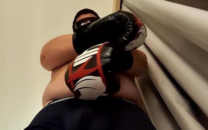 Combat and fetish: Медведь-полицейский против Ты