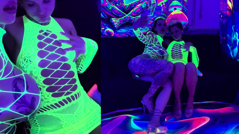 MissAlessaMilano: Neon Light with 2 Crazy Girls