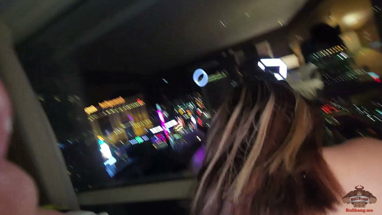 Bull Bang Gang Official: Ragazza cubana prende nero a las vegas