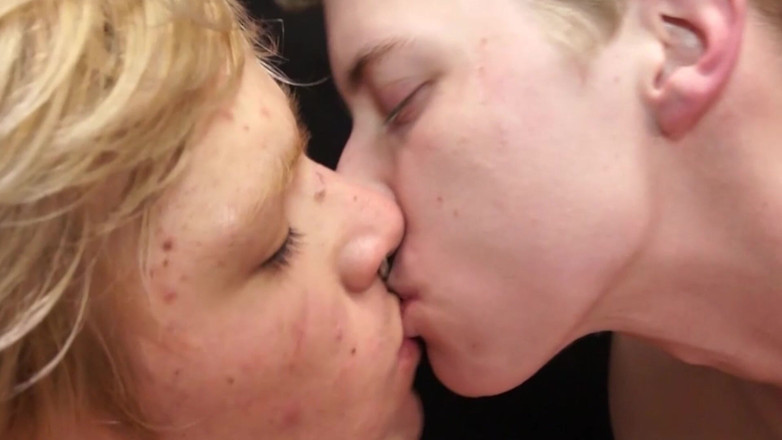 SEXUAL SIN GAY: 밀키 Holes_ 장면 - 2_a 게이 커플이 서로의 엉덩이를 정액으로 채운다