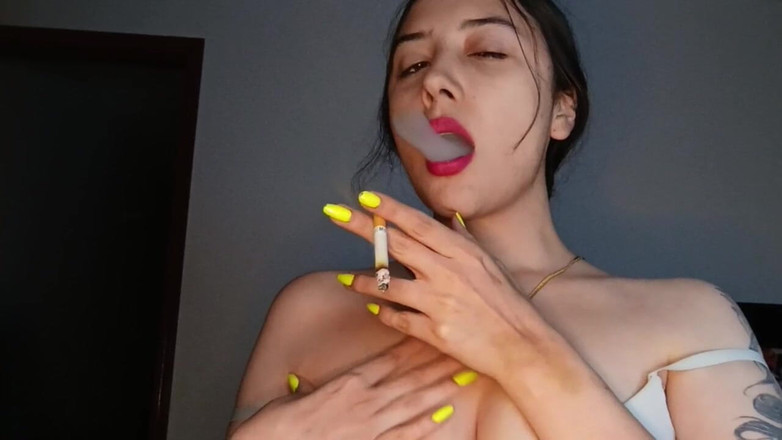 Golden domme: 관능적인 흡연 - 풀 HD 1080p MP4