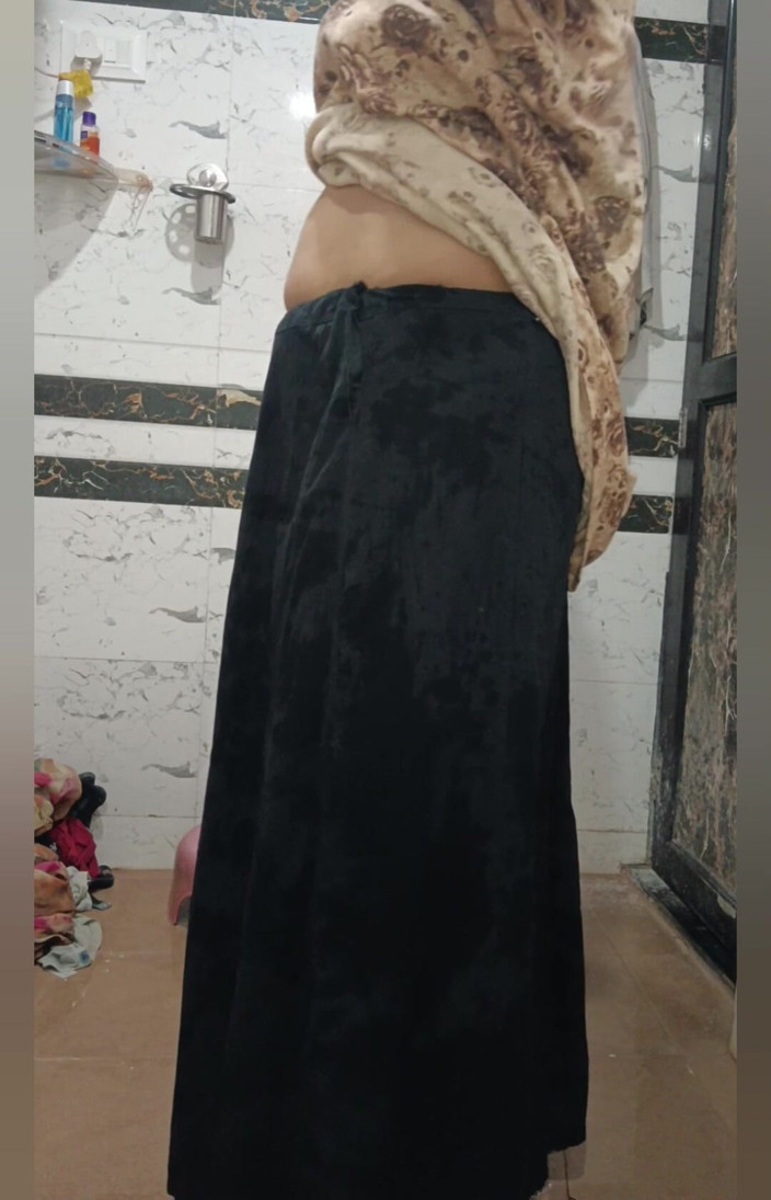 Priyahot77: Priya Bhabi Velká kundička show