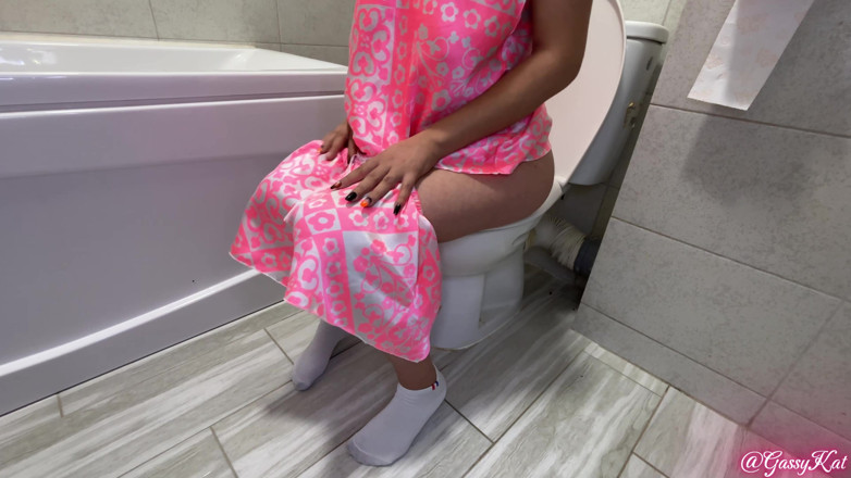 GassyKat: Taking Laxatives Wasn't Such a Good Idea