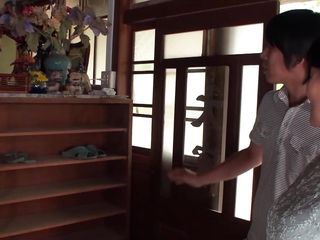 MBM3988: M607G03 Ce o femeie matură care trăiește în munții Gunma a...