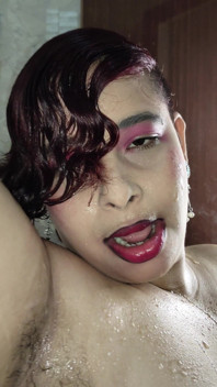 Istri tamil lagi mandi