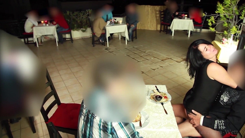 Alexandra Wett: Publiczna dziwka pieprzy wszystkie kutasy w każdym miejscu