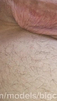 Un joven perdido le dio el culo a un mensajero que viaja, ¡hay mucho semen!