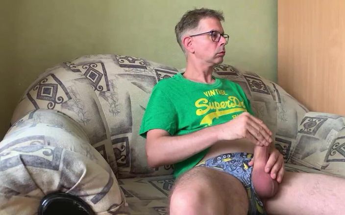 Chris Ftlvr: Ayaklarla mastürbasyon yapıyor