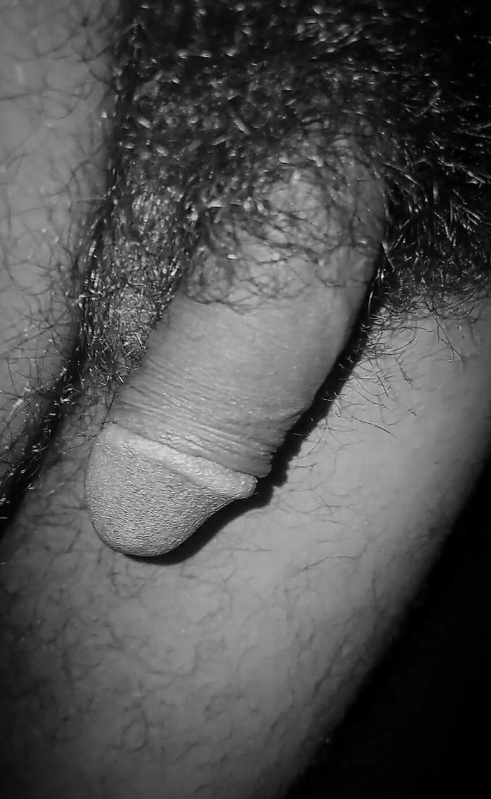 Desi_Porn_India: Desi hete naakte jongen speelt met zijn grote lul compilatievideo.