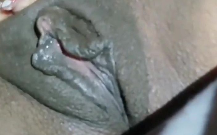 JuicyAfriqueen: Dildoqueen se masturbează