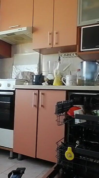 Ibu tiri seksi membuat sarapan pagi, pepek berbulu, tetek besar
