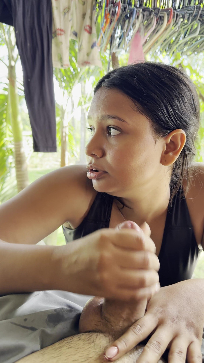 EMY_AND_JONH: I Love Exhibitionism, It Excites Me a Lot to Jump...